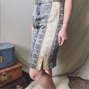 Black and Gold Pattern Pencil Skirt